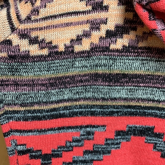 Aztec sweater - Picture 3 of 3